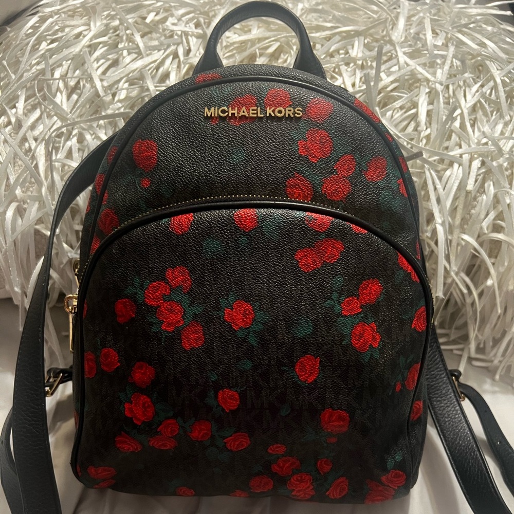 Michael Kors Rose backpack 🌹